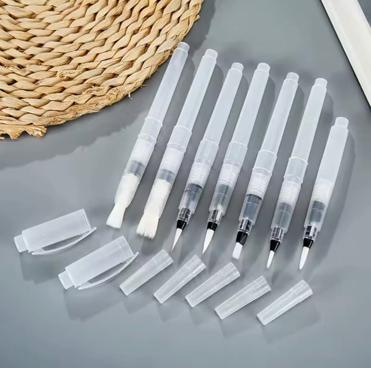 7 pinceaux réservoir d’eau